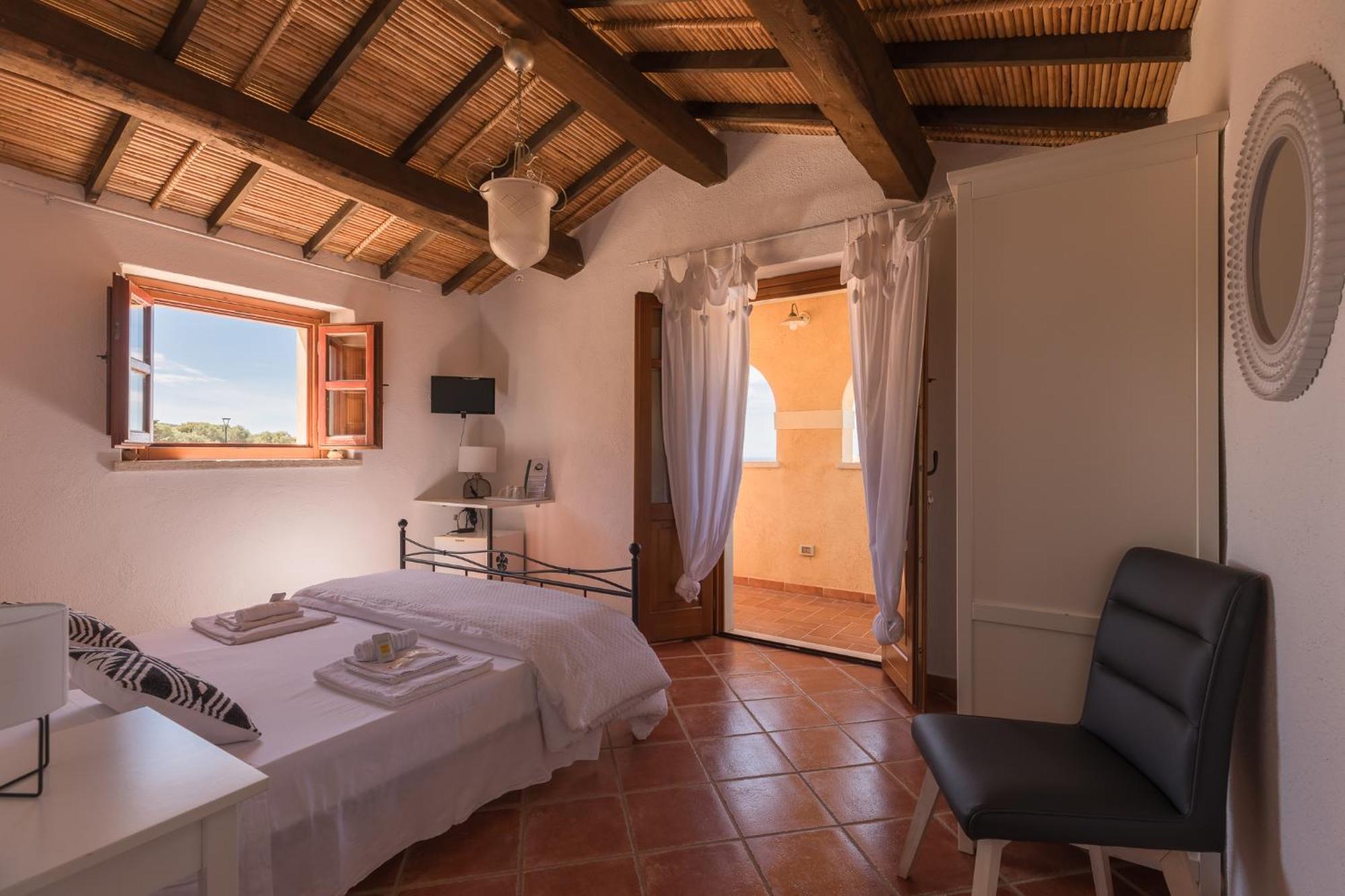 La Vecchia Fornace Hotel SantʼAnna Arresi Exterior foto