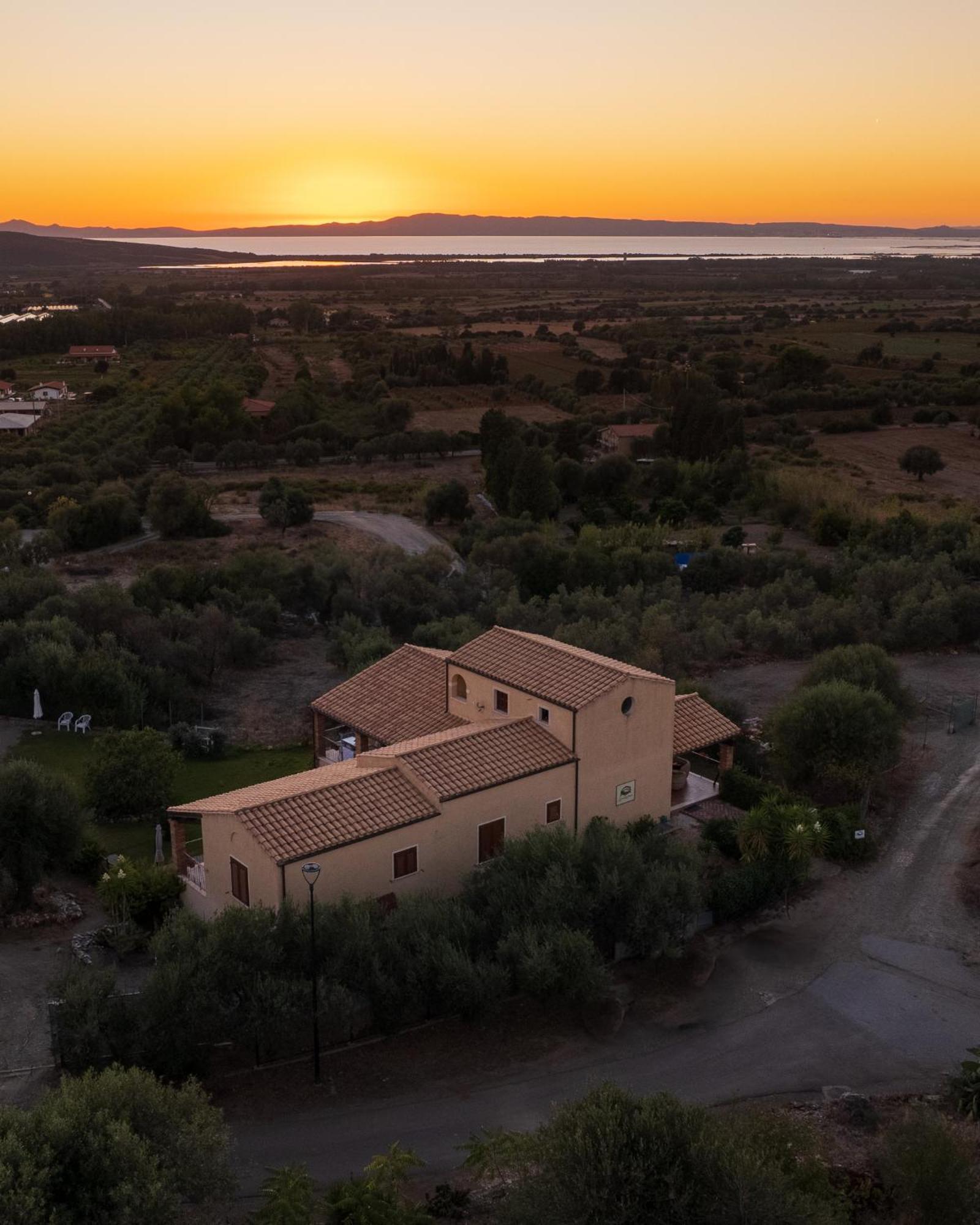 La Vecchia Fornace Hotel SantʼAnna Arresi Exterior foto